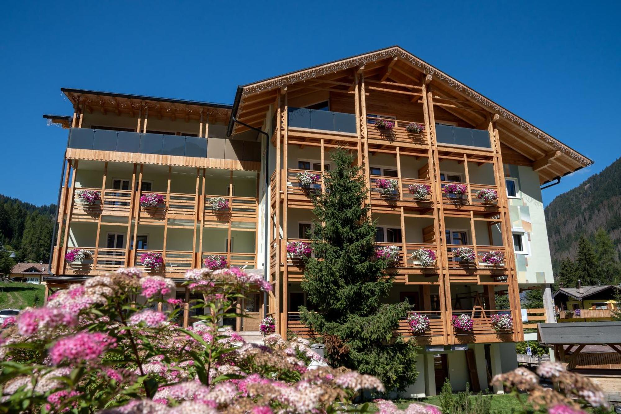 Albergo Garni Edy  Canazei Zewnętrze zdjęcie